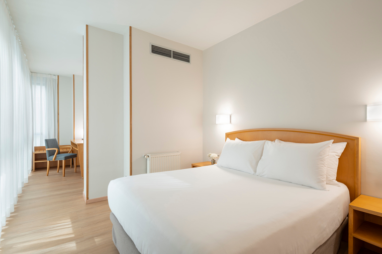 Bedroom 4, Exe Area Central, A Coruña