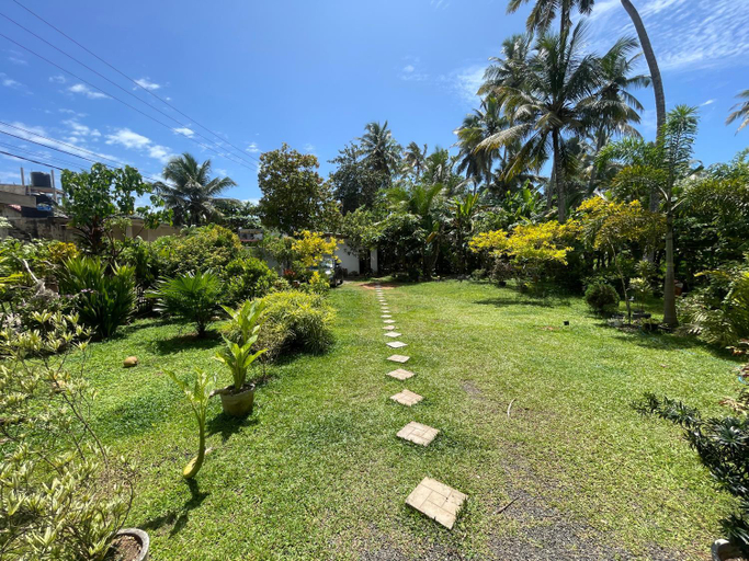 Others 4, Ceylon Sungarden, Habaraduwa