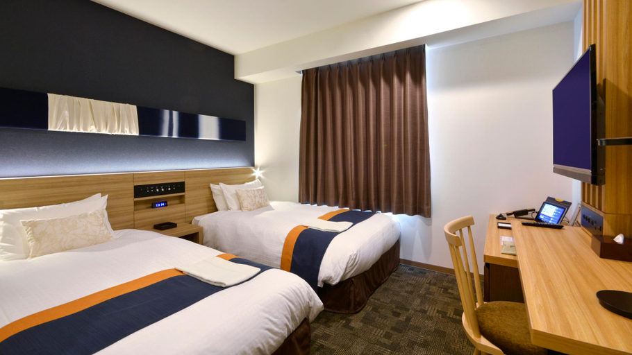 Bedroom 18