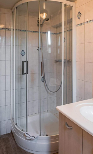 Bathroom 5, Gites Et Chambres D'hotes Maison Ungerer, Bas-Rhin