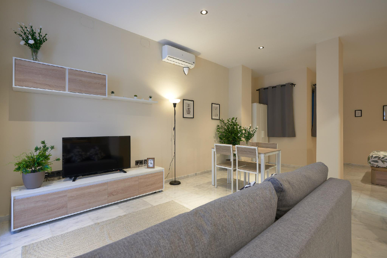Others 5, Apartamento Tejares de Triana, Sevilla