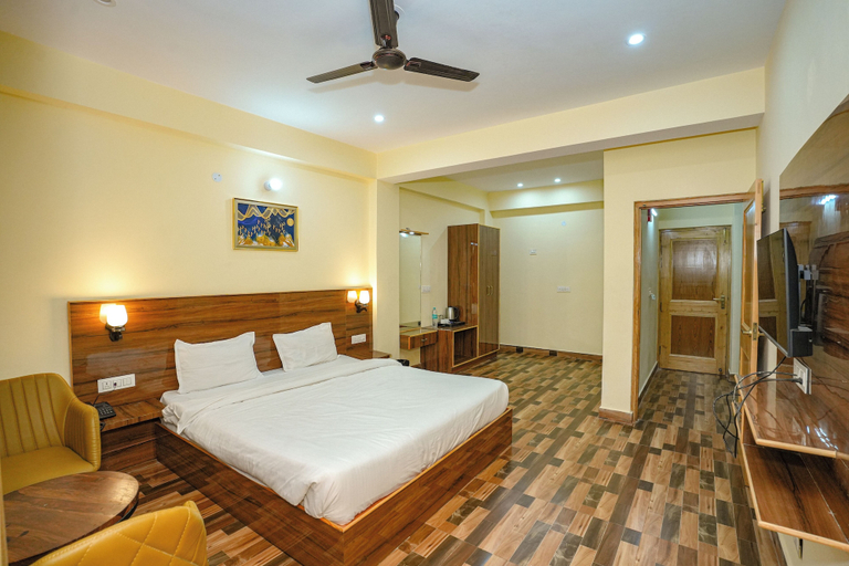 Bedroom 2, The Himalayan Stories, Kullu