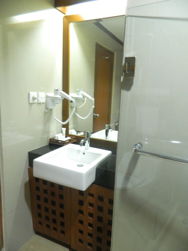 Bathroom 5, Patra Jakarta, Central Jakarta