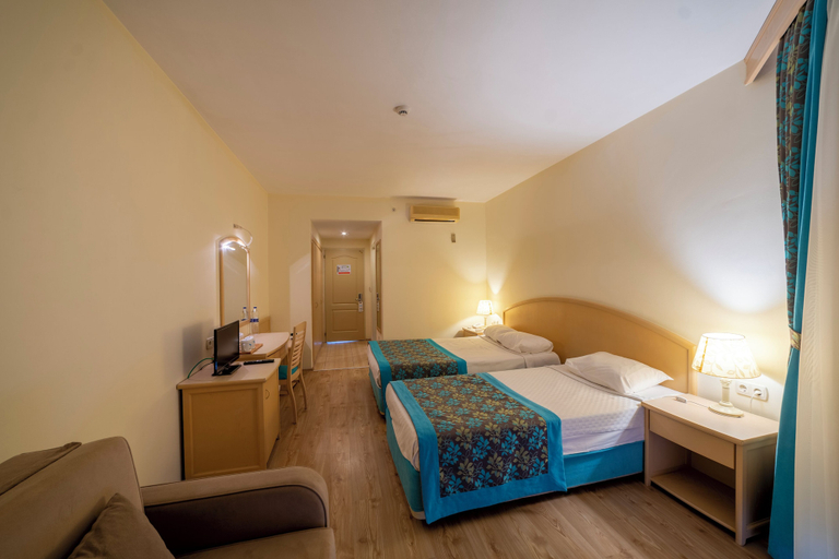 Bedroom 4, Aska Just In Beach – All Inclusive, Alanya