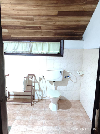 Bathroom 4, Spring Shannon Heritage, Haputale