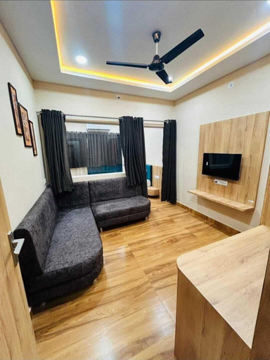 Others 5, Hotel Bhavya, Ujjain