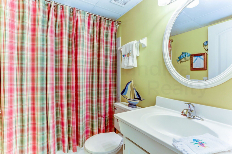 Bathroom 4, Popular Amelia South Panoramic Ocean View Condo by RedAwning, Nassau
