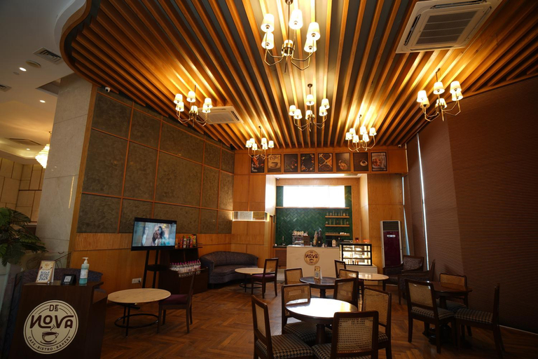 Food & Drinks 5, LivBox Supernova , Gautam Buddha Nagar