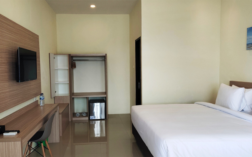 Bedroom 4, Baga Resort Hotel, South Nias