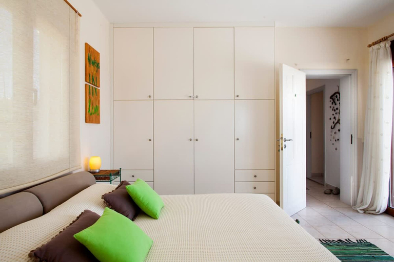 Room 2, Artemis Spacious Luxury Villa With XL Private Pool, Crete