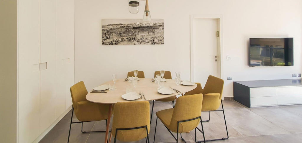 Others 4, Rupin Ruby in Tel Aviv-yafo