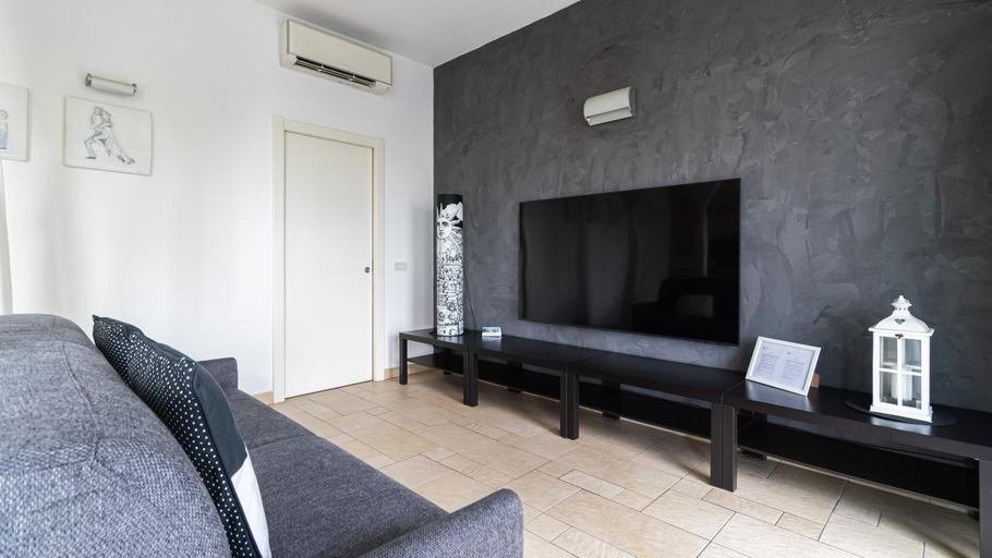Others 4, Italianway Comfort - Savona 123, Milano