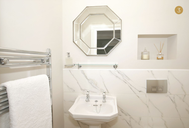 Bathroom 3, Stow House, Gloucestershire
