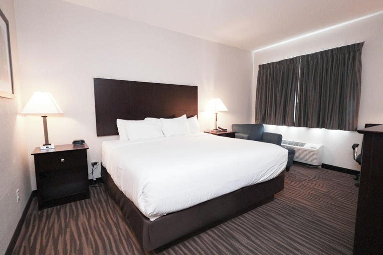 Bedroom 2, Cobblestone Inn & Suites - Maryville, Nodaway