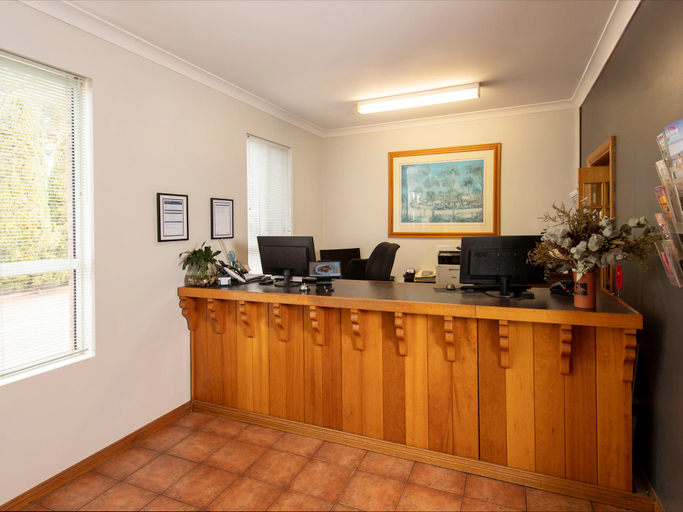Public Area, Breakfree Port Pirie, Port Pirie C Dists - City