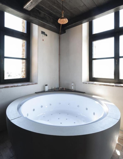 Bathroom 3, Rocca di Arignano, Torino