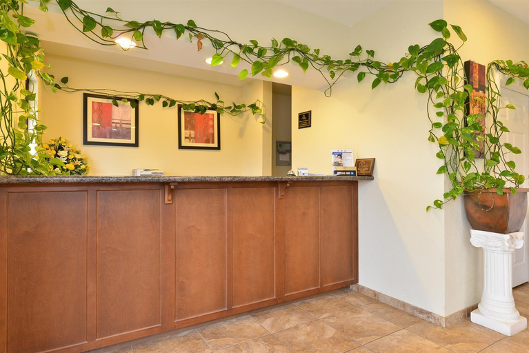 Public Area 3, Americas Best Value Inn- Byhalia, Marshall