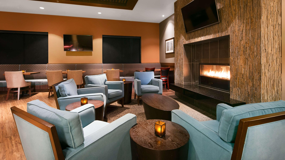 Public Area 2, Best Western Premier Boulder Falls Inn, Linn