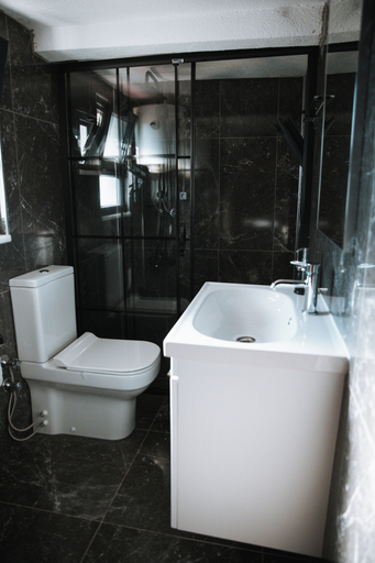 Bathroom, Rino Hauss, Fındıklı