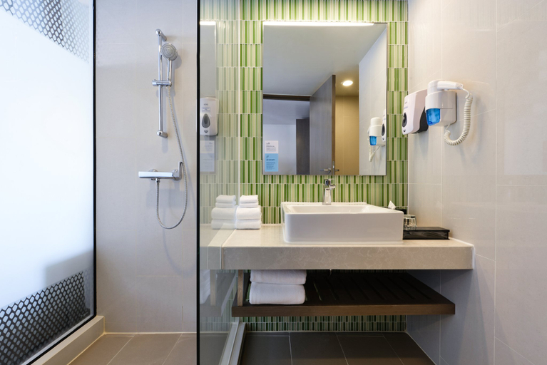 Bathroom 3