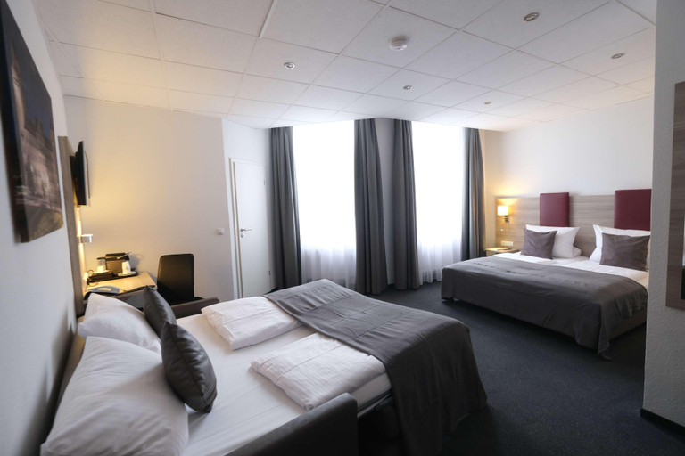 Bedroom 3, TOP Hotel Hohenstaufen, Koblenz