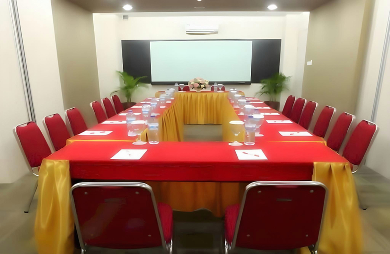 Business Facilities, Hotel Dragon Inn Kemayoran (permanently closed), Central Jakarta
