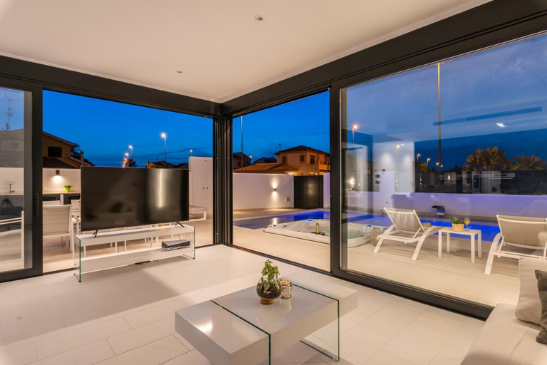 Others 3, Villa Adela, Murcia