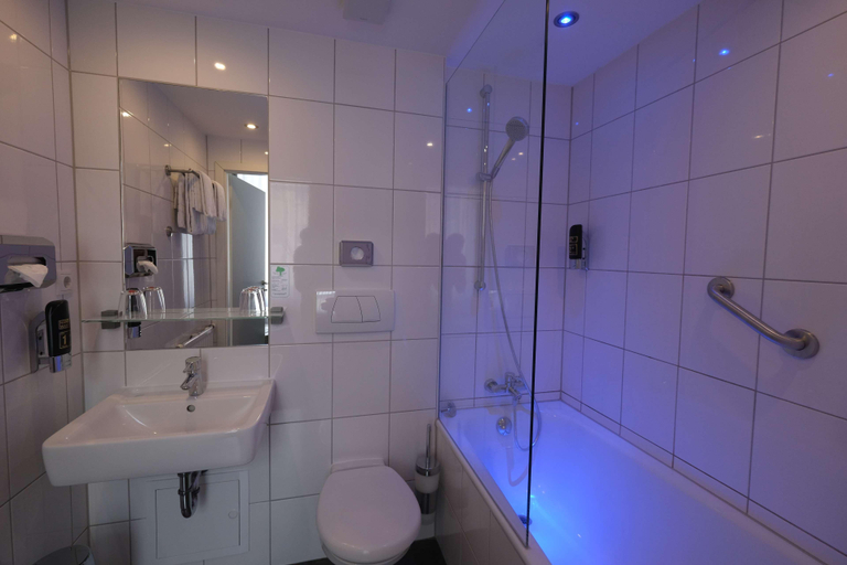 Bathroom 4, TOP Hotel Hohenstaufen, Koblenz
