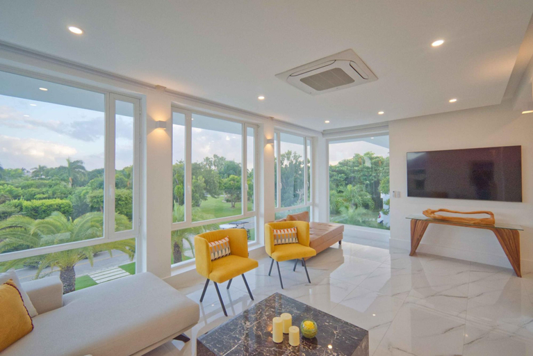 Room 3, Luxury 6bdr Villa at Tortuga Bay Near Beach Golf, Salvaleon de Higuey