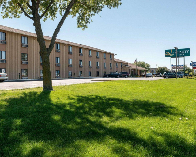 Exterior & Views 1, Quality Inn Savage - Bloomington West, Scott