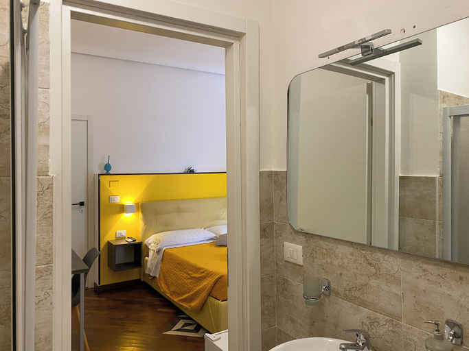 Bedroom 4, Al Teatro Greco, Syracuse