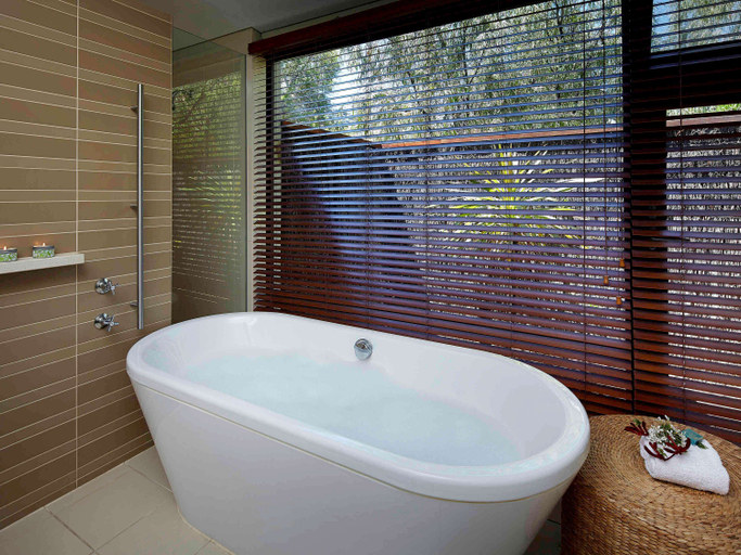 Bathroom 4