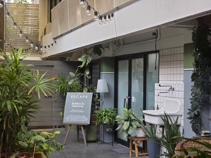Others 2, Somewhere to Escape - Hometel, Bang Rak