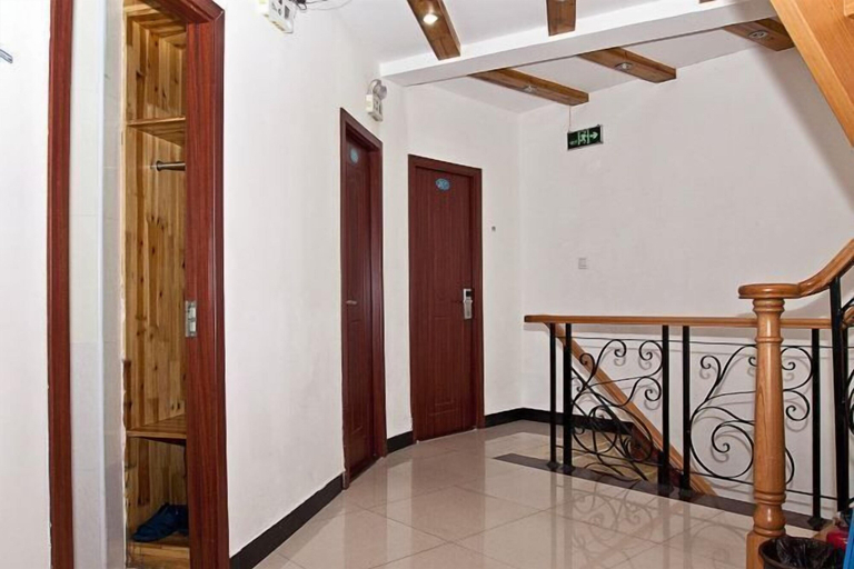 Others 5, Dongxiang Hostel, Shanghai