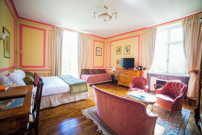 Bedroom 2, Château du Colombier, Ille-et-Vilaine