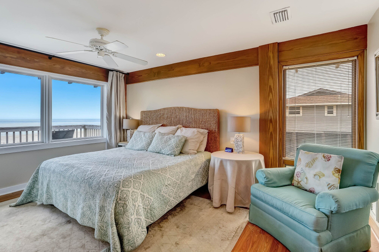 Bedroom 2, Oceanfront Pet Friendly Unit by RedAwning, Nassau