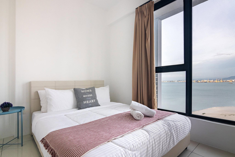 Bedroom 3, Sunrise Gurney Seafront Executive Premium Suite , Penang Island