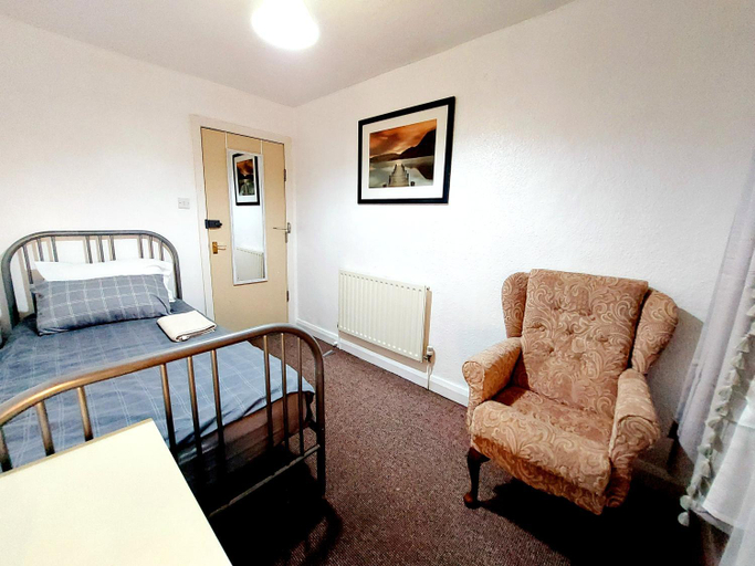 Others 3, Liverpool Newington Stay, Sefton