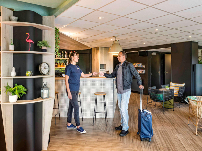 Public Area, ibis Creil Sur Oise, Oise
