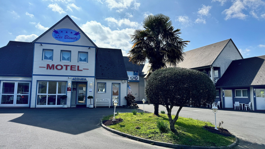 Exterior & Views 2, Contact Hôtel - Hôtel les Bleuets & SPA, Calvados