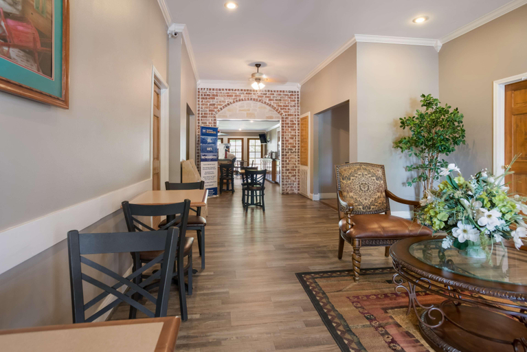 Public Area 2, Surestay By Best Western Leesville, Vernon