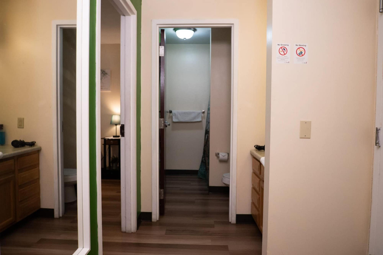 Room 2, Downtown Apt Walk to all Stadiums Conv Center, Allegheny
