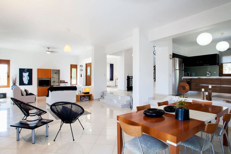 Room 3, Artemis Spacious Luxury Villa With XL Private Pool, Crete