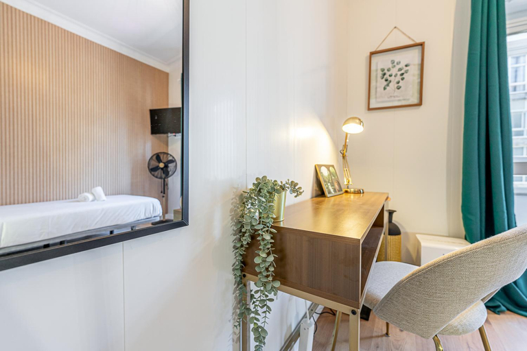 Bedroom 2, Goa Square Guesthouses by Lisbon with Sintra, Amadora