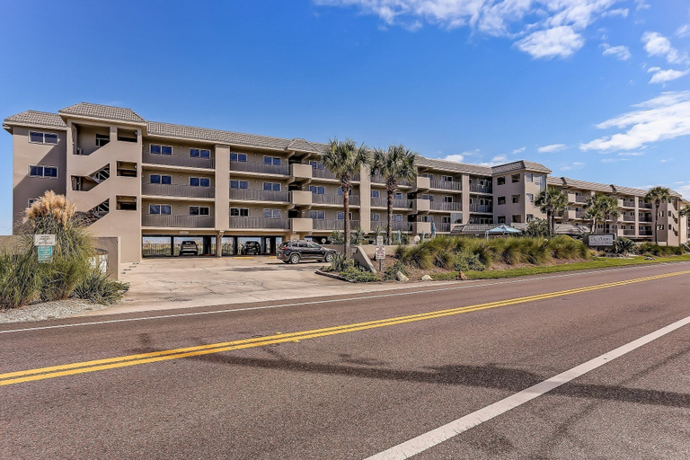 Exterior & Views 2, Coastal Condo with Ocean Viewing Pleasure by RedAwning, Nassau
