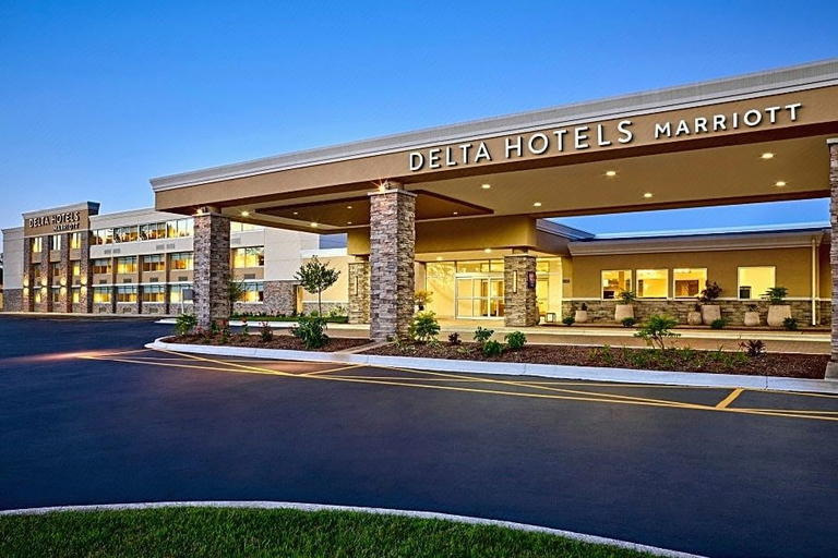 Exterior & Views 2, Delta Hotels By Marriott Chicago Willowbrook, Dupage