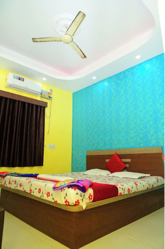 Bedroom 2, DhamStay Hotel Savashi Near Temple Puri, Puri