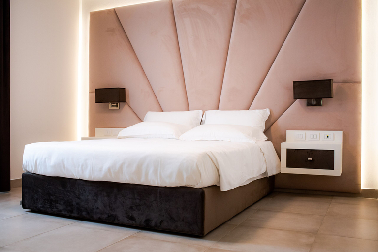 Others 5, M2 Hotel, Florence