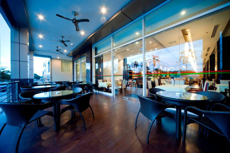 Food & Drinks 5, Imperial Palace Hotel Miri, Miri