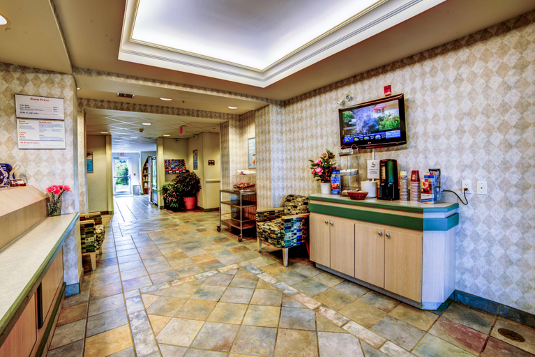 Public Area 2, Motel 6 Huntsville, ON, Muskoka